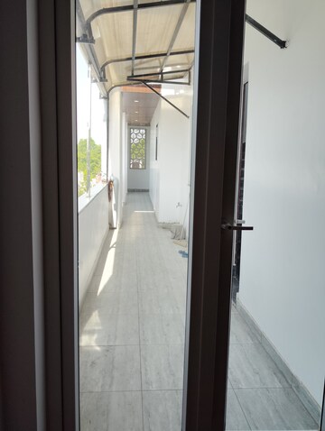 Building Lobby in 3 BHK Apartment at Mahanagar – for Rent