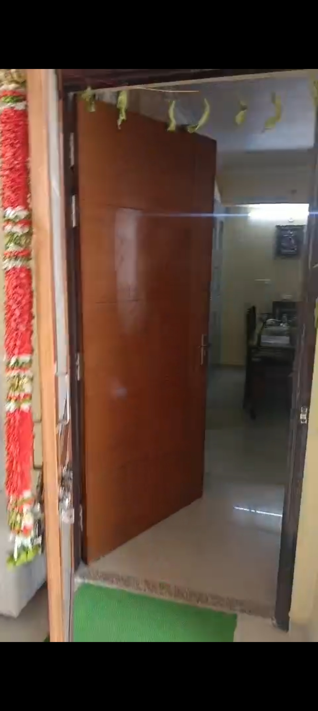 2 BHK + Servant Room Apartment For Sale in Omaxe R2