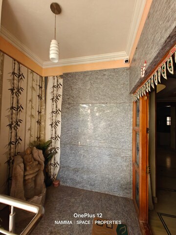 Room in 4 BHK Independent House at Hsr Layout – for Rent