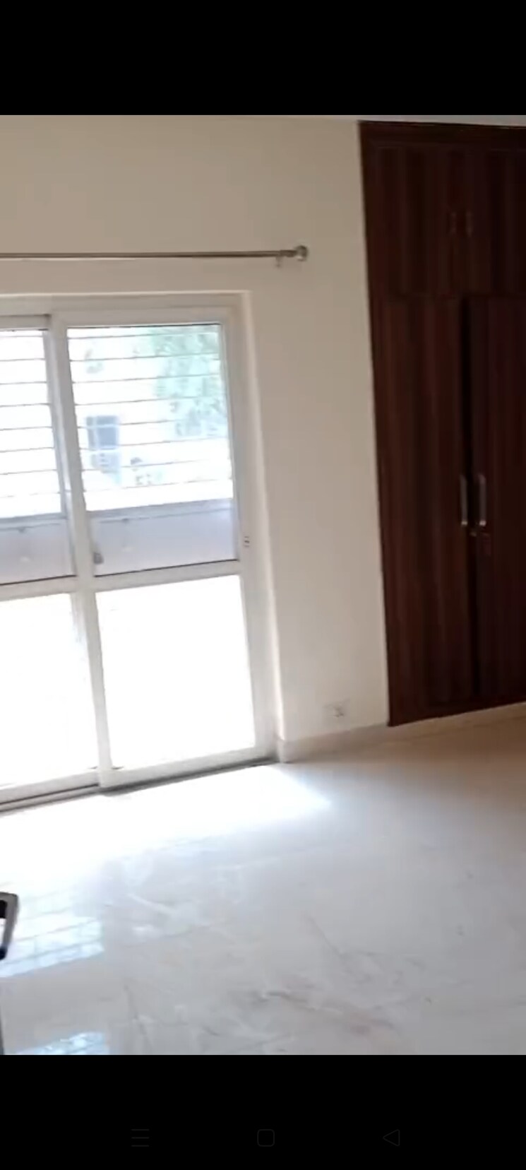 Room, bptp-district-3 3 Bedroom 250 Sq.Yd. Builder Floor In Sector 85 Faridabad 8557267