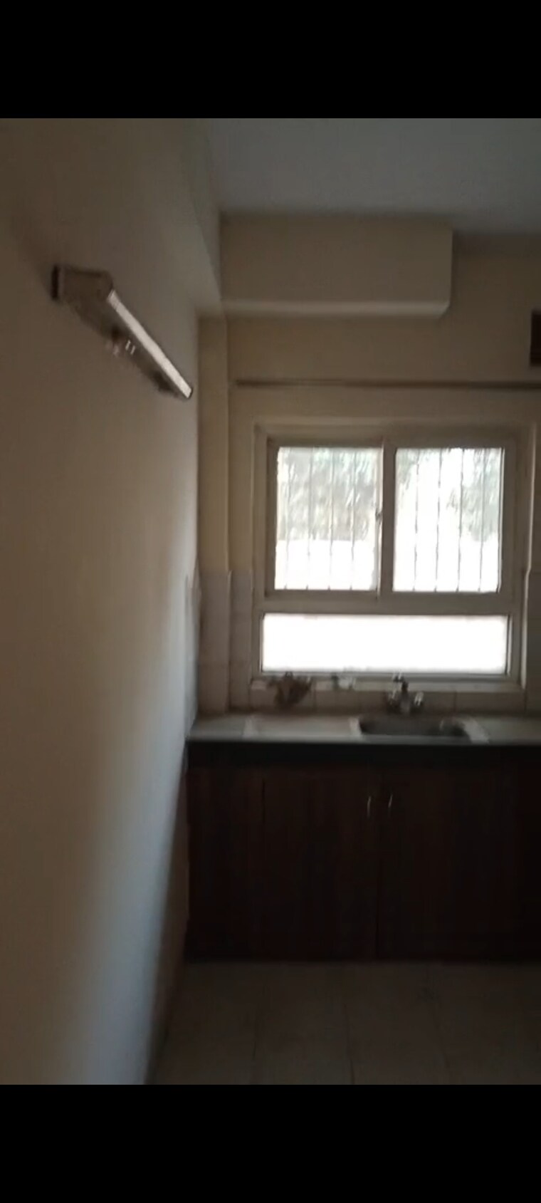 Room, bptp-district-3 3 Bedroom 250 Sq.Yd. Builder Floor In Sector 85 Faridabad 8557267