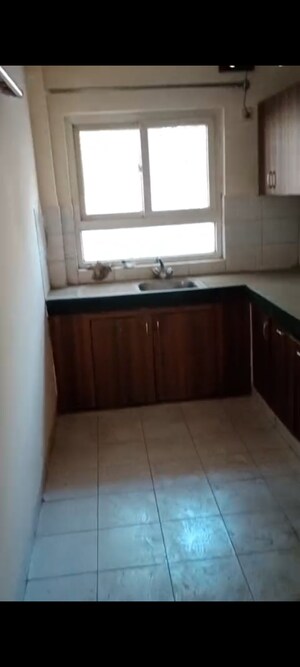 Kitchen in 3 BHK Builder Floor at BPTP District 3, Sector 85 – for Sale