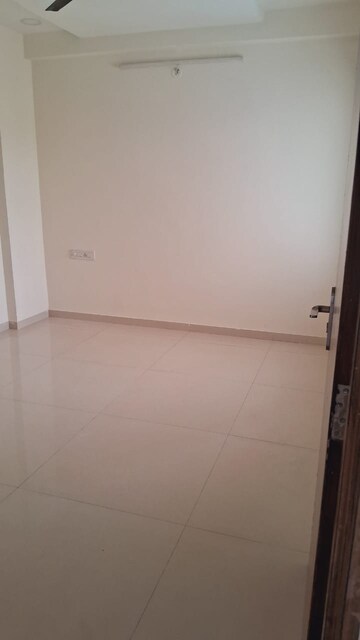 Room in 2 BHK Apartment at Besa Pipla rd – for Sale