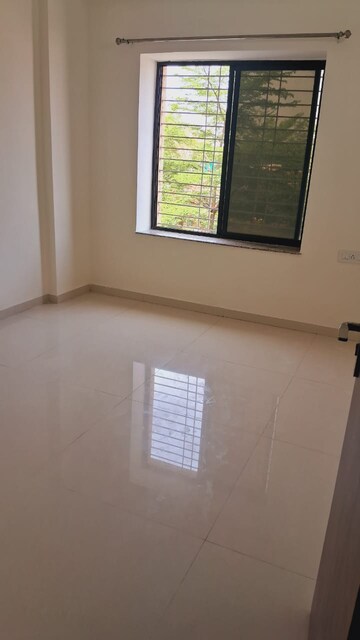Room in 2 BHK Apartment at Besa Pipla rd – for Sale