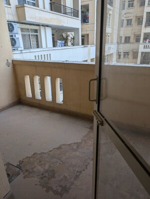 Balcony in 3.5 BHK Apartment at Jaypee Greens Klassic Heights, Sector 134 – for Sale