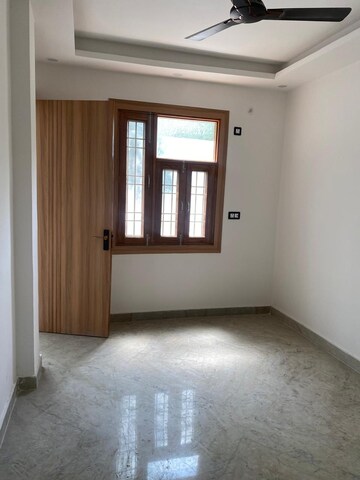 3 BHK Builder Floor For Sale in Rohini Sector 16