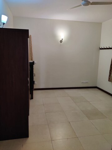 Room in 4 BHK Independent House at Hsr Layout – for Rent