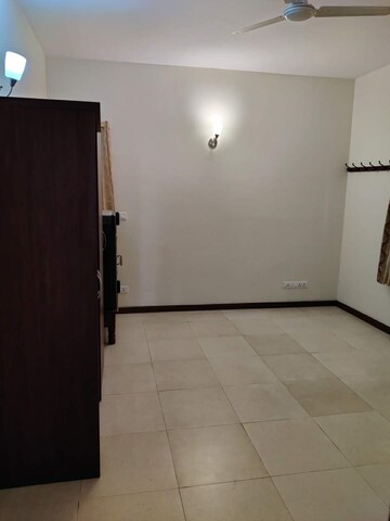 Room in 4 BHK Independent House at Hsr Layout – for Rent