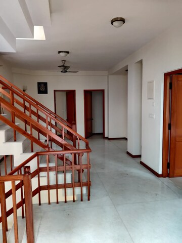 Room in 4 BHK Independent House at Hsr Layout – for Rent