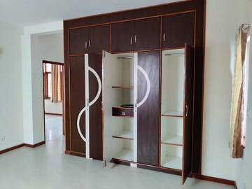 Room in 4 BHK Independent House at Hsr Layout – for Rent