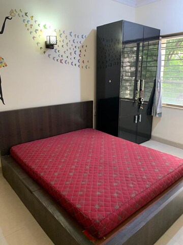 Bedroom in 2 BHK Apartment at Raheja Sherwood, Goregaon East – for Rent