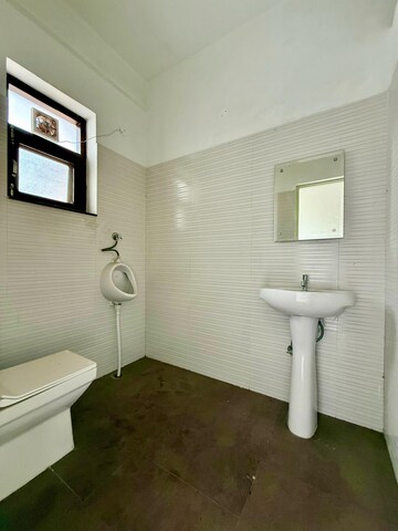 Bathroom in  Showroom at Peer Mucchalla – for Rent