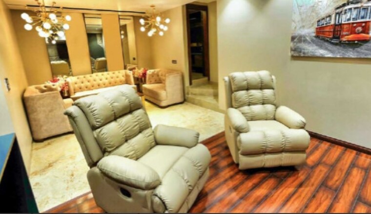 Living Room, metro-spanish-villas 5 Bedroom 3500 Sq.Ft. Villa In Patiala Road Zirakpur 8557152