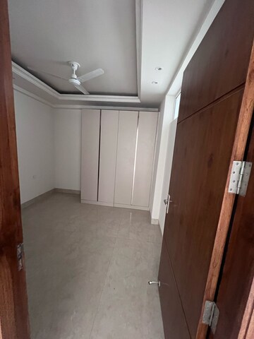 Room in 2 BHK Builder Floor at Dera Mandi – for Sale
