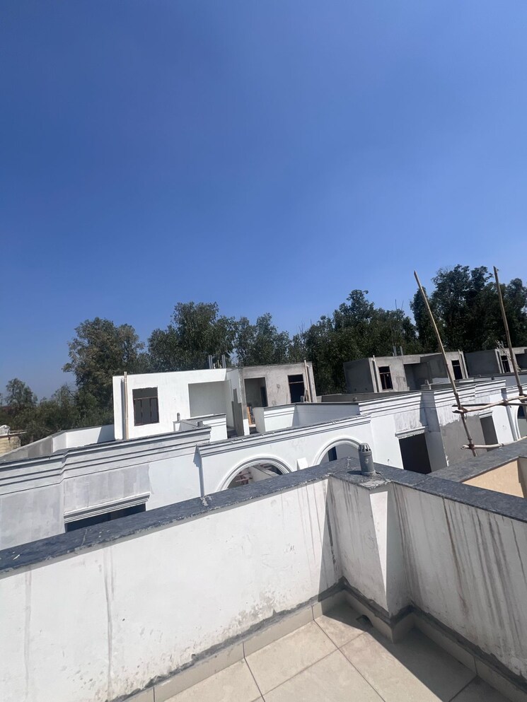 Balcony, dera mandi 3 Bedroom 1345 Sq.Ft. Builder Floor In Dera Mandi Delhi 8557205