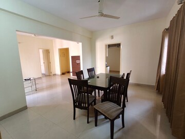 Living Room in 3 BHK Apartment at Kodambakkam – for Rent