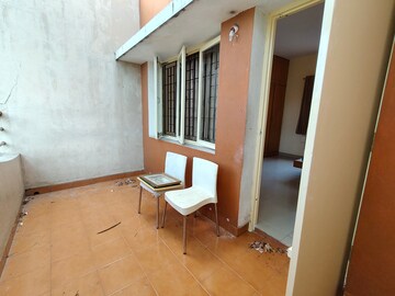 Living Room in 3 BHK Apartment at Kodambakkam – for Rent