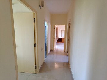 Building Lobby in 3 BHK Apartment at Kodambakkam – for Rent
