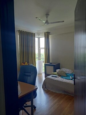 Bedroom in 4 BHK Apartment at DLF Park Place, Sector 54 – for Sale