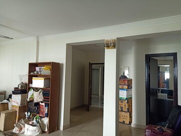 Parking in 4 BHK Apartment at DLF Park Place, Sector 54 – for Sale