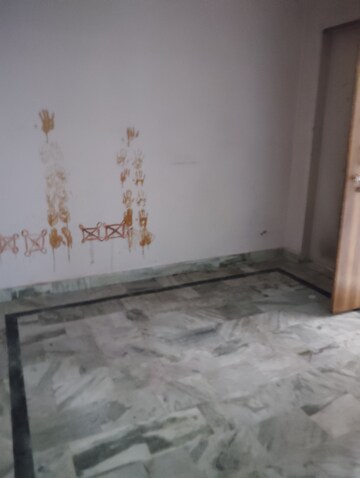 Room in 2.5 BHK Independent House at Vikas Nagar – for Rent