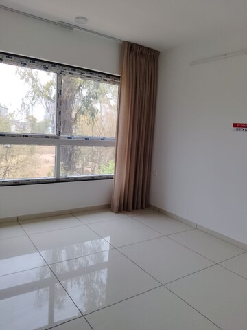Room in 4 BHK Apartment at Kanchan Osian One and Only, Koregaon Park – for Sale