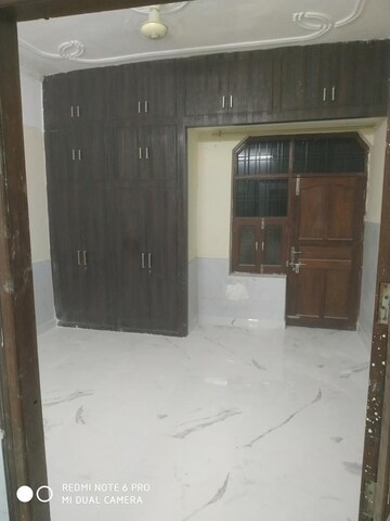 Room in 3 BHK Builder Floor at Sector 21d – for Rent