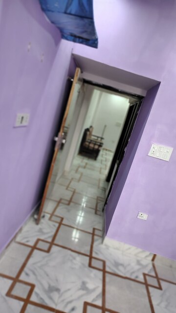 Furnished Amenities in 3 BHK Builder Floor at Dwarka Mor – for Rent