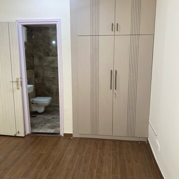 Room in 3 BHK Apartment at BPTP Astaire Gardens, Sector 70a – for Rent