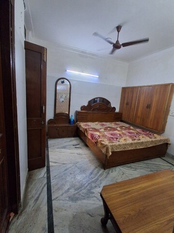 1 RK Builder Floor For Rent in Tagore Garden Extension