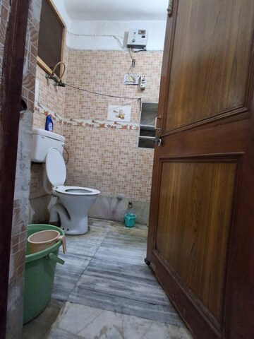 Bathroom in 1 RK Builder Floor at Tagore Garden Extension – for Rent