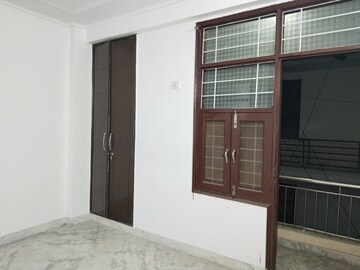 Room in 3 BHK Apartment at Khirki Extension – for Rent