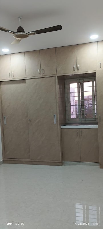 Room in 3 BHK Apartment at Tngos Colony – for Rent