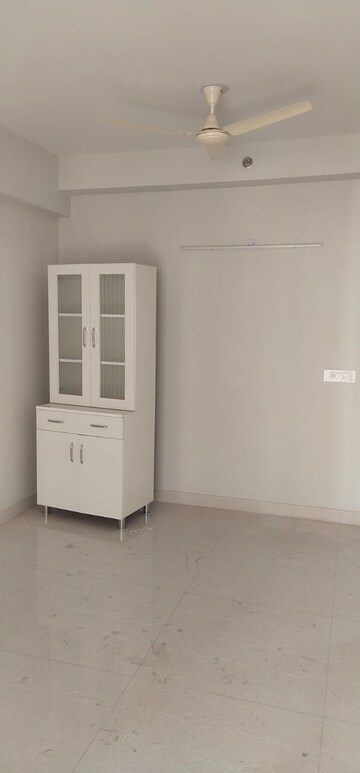 2 BHK Apartment For Rent in Eldeco Live By The Greens, Sector 150