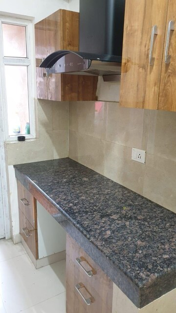 Kitchen in 3.5 BHK Apartment at Omaxe Waterscapes, Gomti Nagar – for Rent