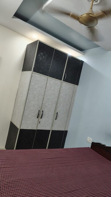 Furnished Amenities in 3 BHK Builder Floor at Dwarka Mor – for Rent