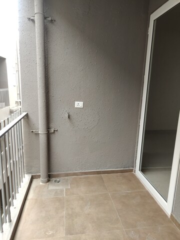 Bathroom in 3 BHK Apartment at Smart World Orchard, Sector 61 – for Rent