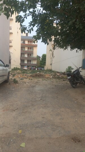  Plot For Sale in Sector 57