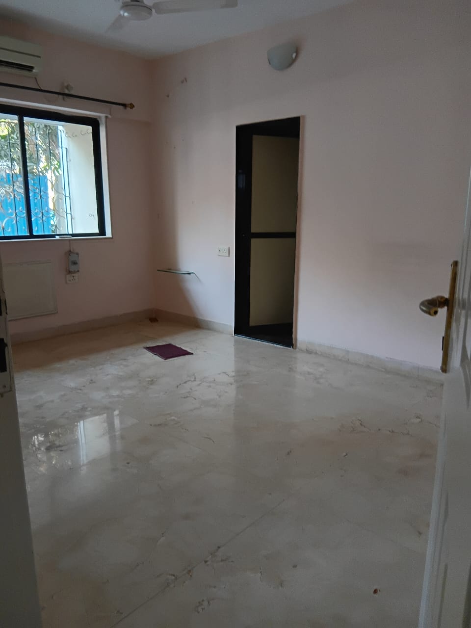 2 BHK Apartment For Sale in  Sanskruti  Building 