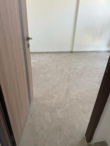 Room in 2 BHK Apartment at Matunga West – for Rent