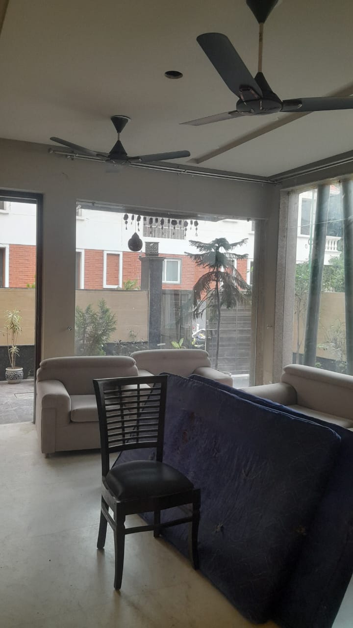 3 BHK + Pooja Room 1750 Sq.Ft. Builder Floor in Unitech Nirvana Country Cedar Crest