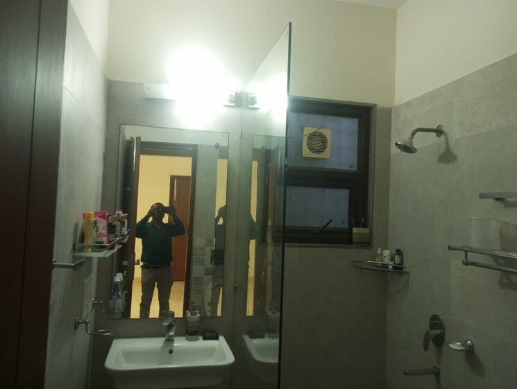 Living Room, unitech-south-city-1 3 Bedroom 2000 Sq.Ft. Builder Floor In South City 1 Gurgaon 8558619