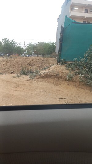  Plot For Sale in Sector 57