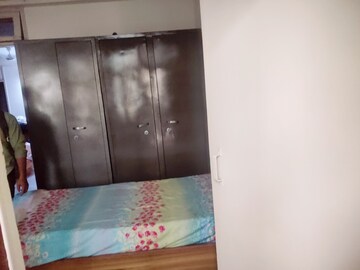 Room in 5 BHK Builder Floor at Kalkaji – for Rent