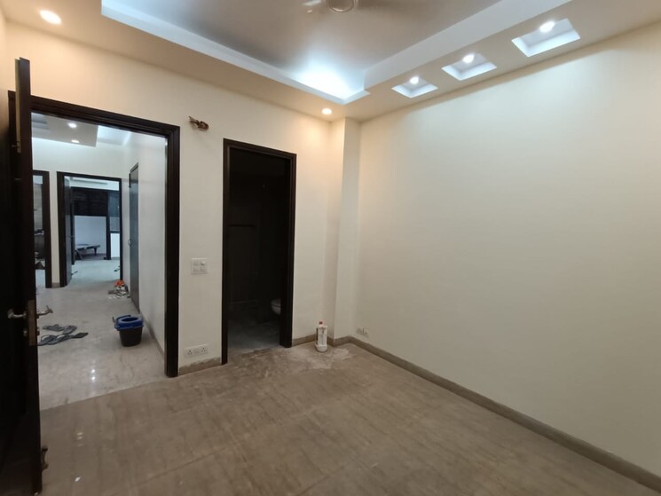 Room, sector 27 3 Bedroom 1935 Sq.Ft. Builder Floor In Sector 27 Gurgaon 8558682