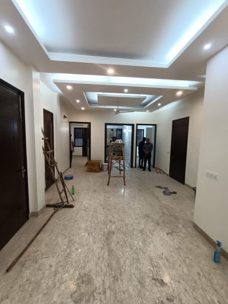  Parking, sector 27 3 Bedroom 1935 Sq.Ft. Builder Floor In Sector 27 Gurgaon 8558682