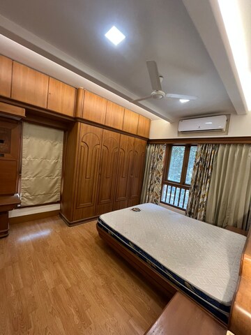 Bedroom in 3 BHK Apartment at Sheth Vasant Oasis, Andheri East – for Rent