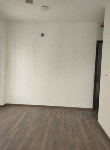 Room in 2 BHK Apartment at Piramal Vaikunth Vijit, Balkum Pada – for Rent