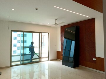 Room in 4 BHK Apartment at Jayabheri The Peaks, Narsingi – for Rent
