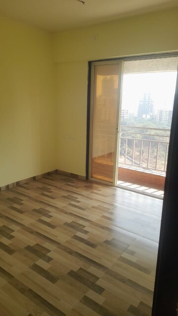 1.5 BHK Apartment For Rent in Royce Paradise, Kalyan West